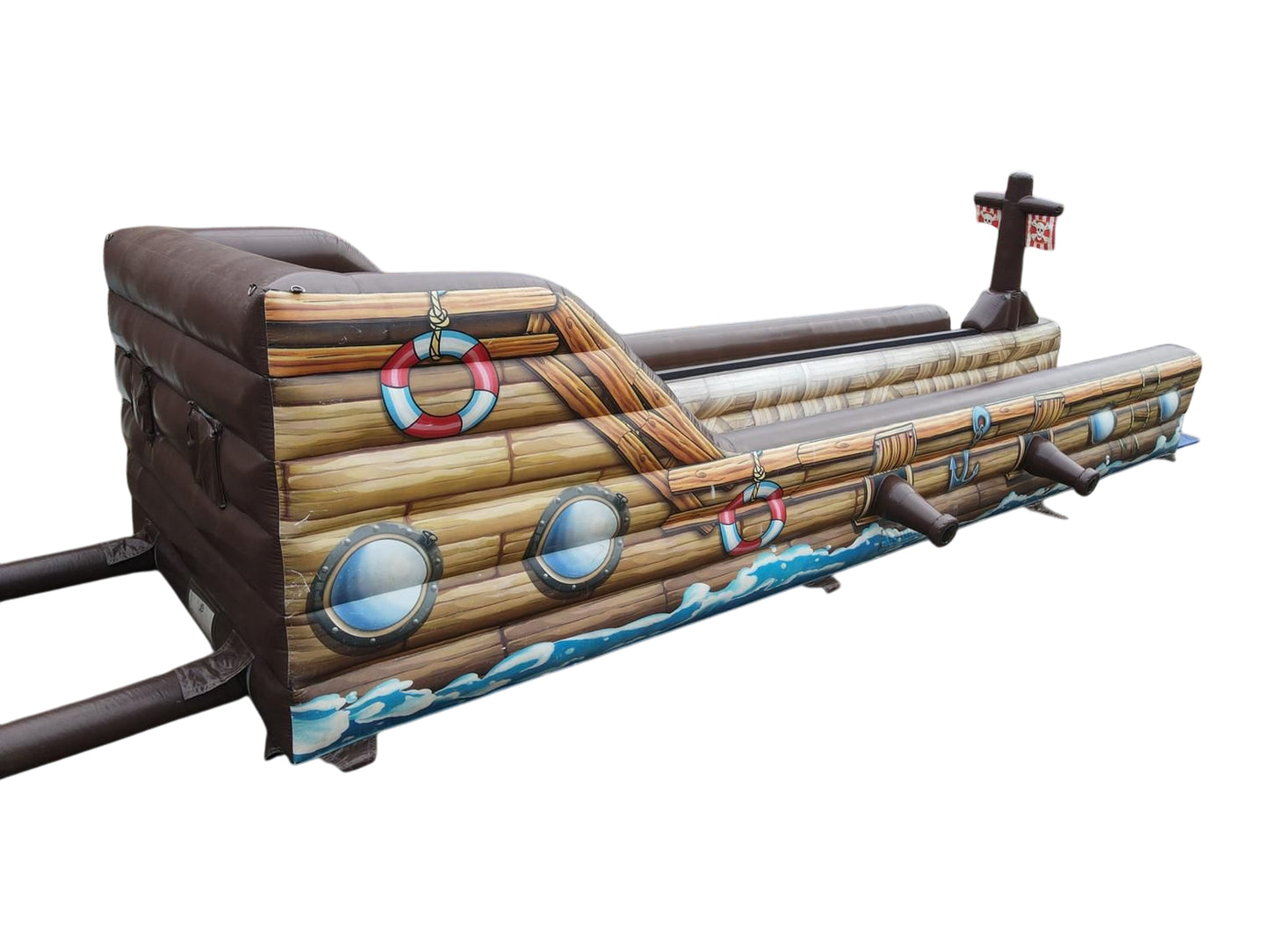 Seitenansicht des Bungee Run im Piratenstil – großes Eventmodul mit 10 Metern Länge, ideal für actionreiche Wettkämpfe bei Events und Festen.