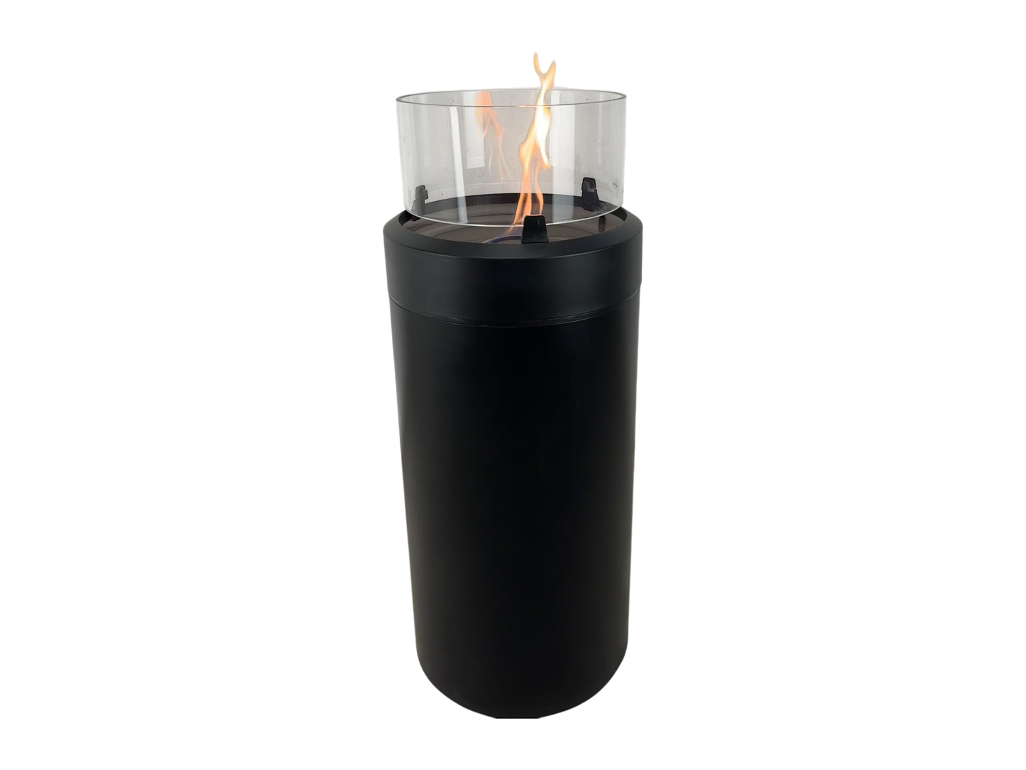 Moderne Feuerstelle mit dekorativer offener Flamme hinter Glasschutz – schwarz, 88 cm hoch, Propangas-betrieben.