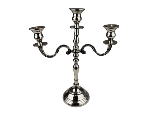 Kleiner silberner 3-armiger Kerzenleuchter mit 31 cm Höhe – geeignet für Stabkerzen bis 22 mm, ideal für Hochzeiten und festliche Tischdekorationen
