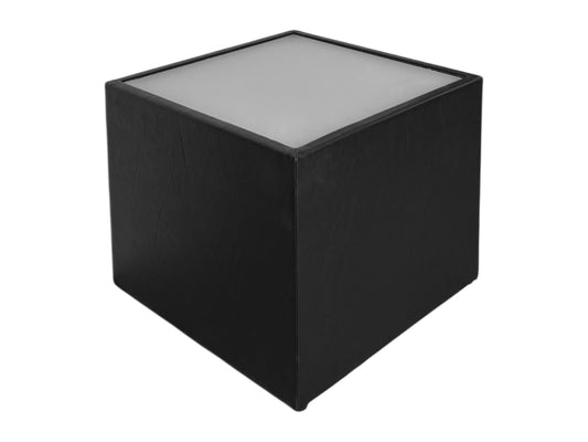 Lounge-Tisch in Würfelform mit Kunstlederbezug in Weiß und Milchglasplatte – optional mit RGB-Akku-Beleuchtung für Events und Loungebereiche.