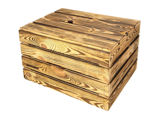 Obstkisten Lounge Tisch in geflammter Holzoptik, rustikales Dekoelement für Hochzeiten, Events und Lounges