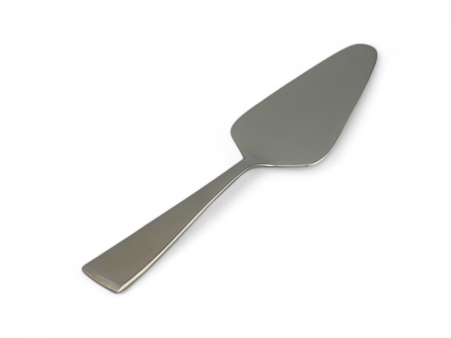 Classic Tortenheber aus hochglanzpoliertem Edelstahl mit schlichtem Design und ergonomischem Griff – ideal zum stilvollen Servieren von Kuchen und Torten.