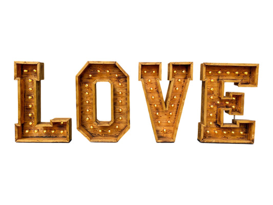 XXL LOVE Letters mieten in geflammter Holzoptik, Vintage-Leuchtmittel für Hochzeiten