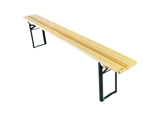 Klassische Bierzeltbank aus Holz mit grünem Stahlgestell – ideal für Veranstaltungen, Feste und Gartenpartys.