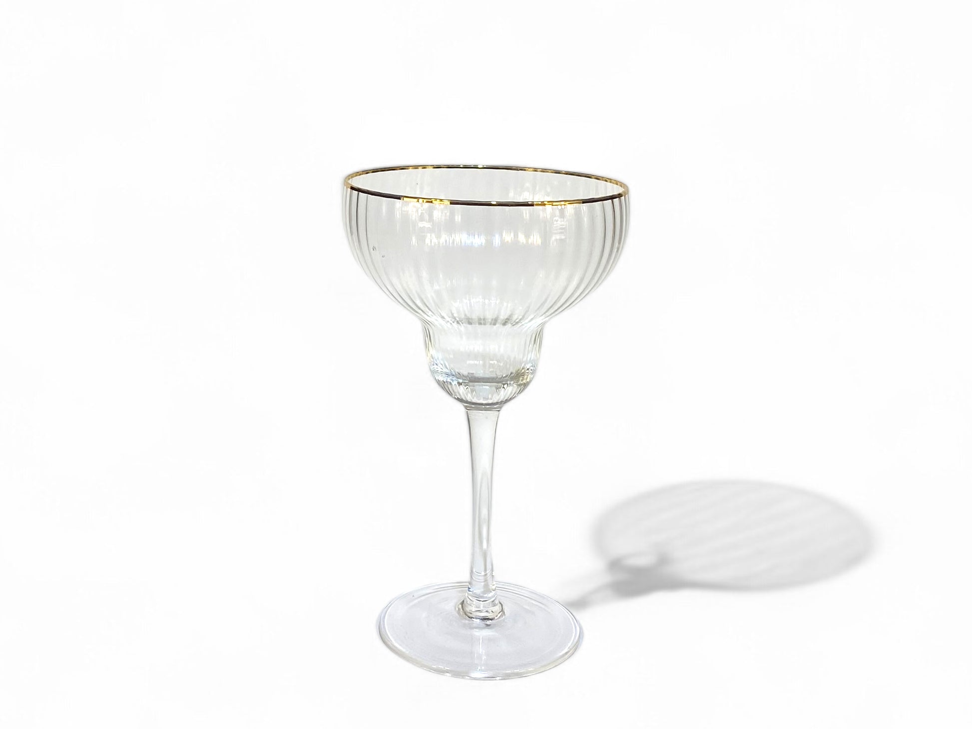 Golden Twenties Cosmopolitanglas mit Goldrand, 350 ml, ideal für elegante Events und Hochzeiten.