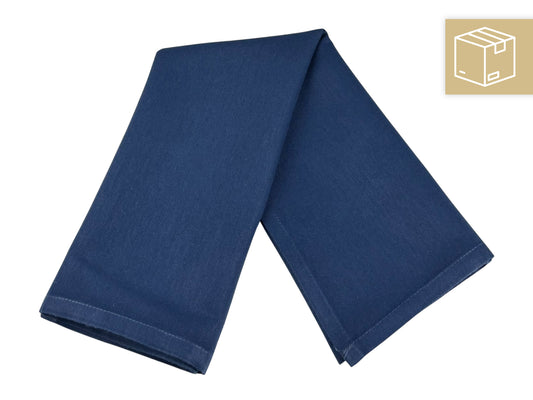 Stoffserviette Marineblau 50x50 cm, elegant gefaltet – mieten für Hochzeiten, Events & maritime Feiern deutschlandweit mit Versand.