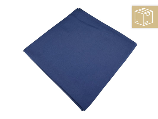 Tischdecke Marineblau 130x220 cm auf rechteckigem Tisch – mieten für Hochzeiten, Firmenfeiern & maritime Events.