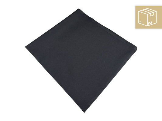Tischdecke Schwarz 130x220 cm auf rechteckigem Tisch – mieten für Hochzeiten, Gala & Events.
