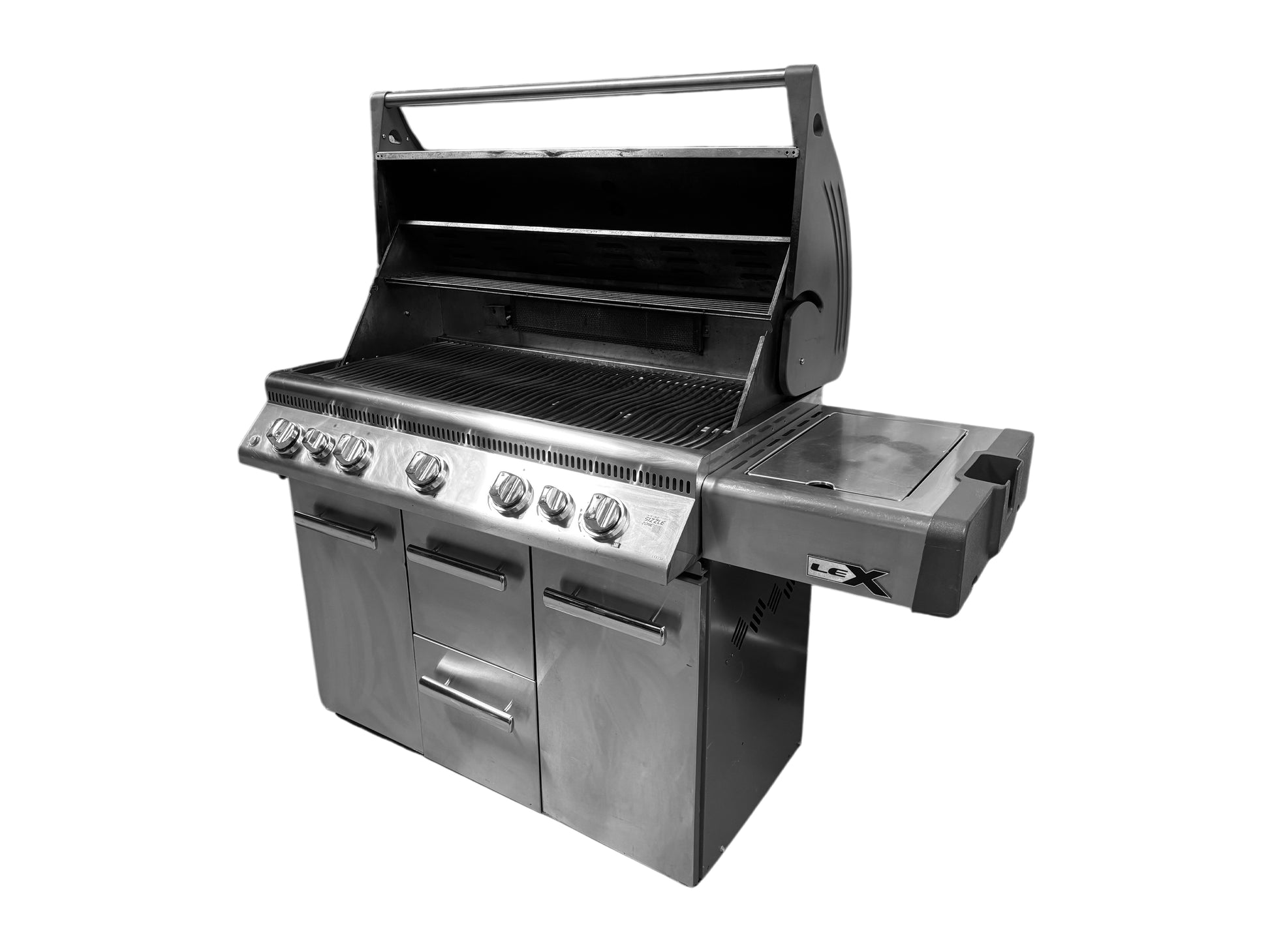 Napoleon LEX 730 Gasgrill mit geöffnetem Deckel – große Grillfläche mit WAVE Edelstahlrosten und Warmhalterost zum Mieten für Events